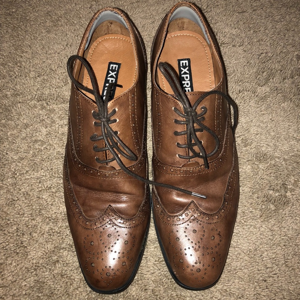 Dress shoes